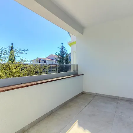 Danica With Heated Pool And Jacuzzi