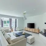 Danica With Heated Pool And Jacuzzi Villa