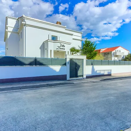 Danica With Heated Pool And Jacuzzi Villa Kaštela