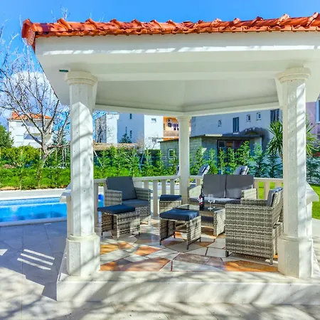 Danica With Heated Pool And Jacuzzi Villa Kaštela