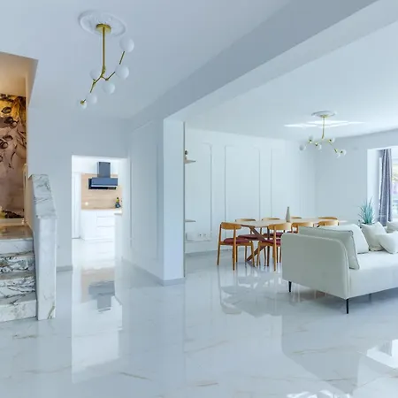 Vila Danica With Heated Pool And Jacuzzi